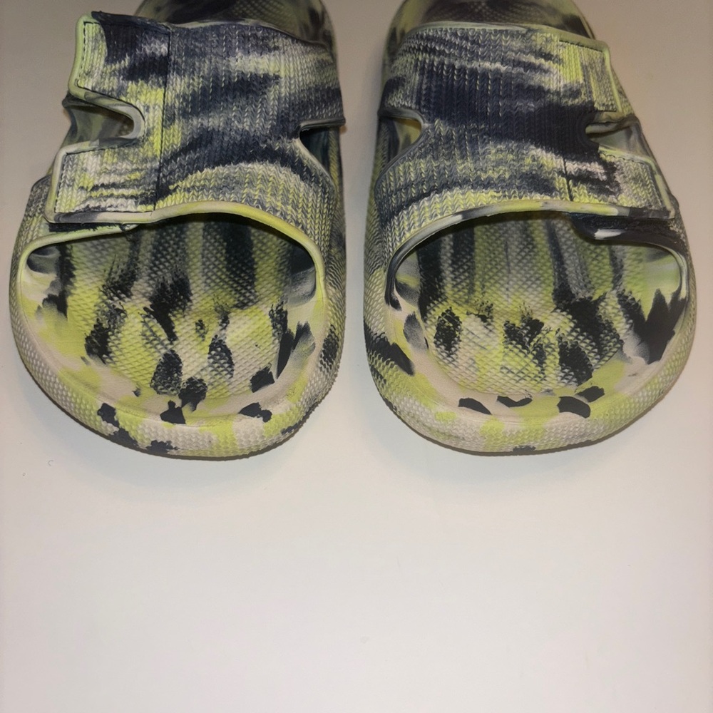 DSG Kids Slide Sandals - Yellow and Black Pattern - Picture 2 of 6